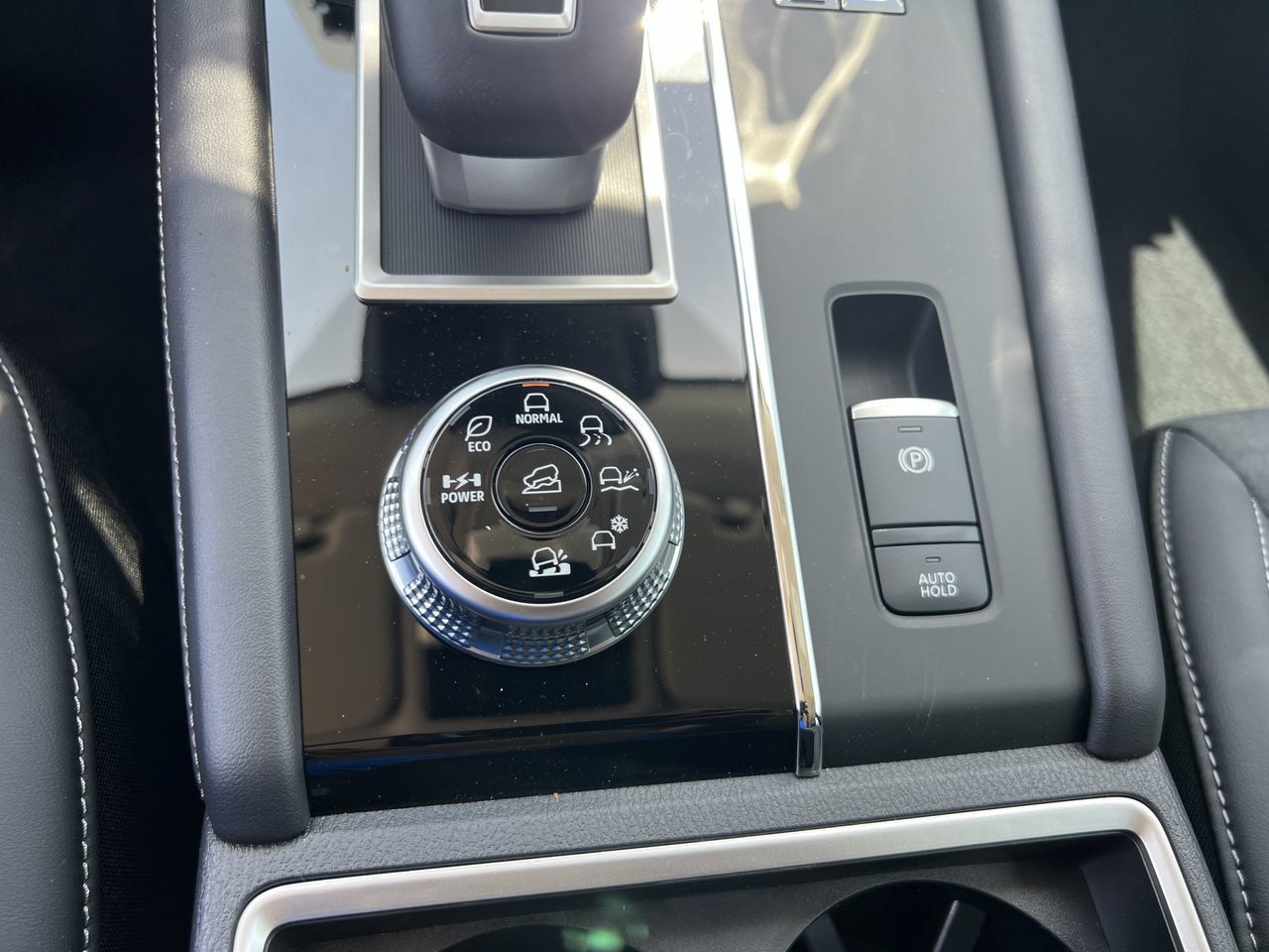 New 2026 Nissan Rogue SL AWD/4WD image 11