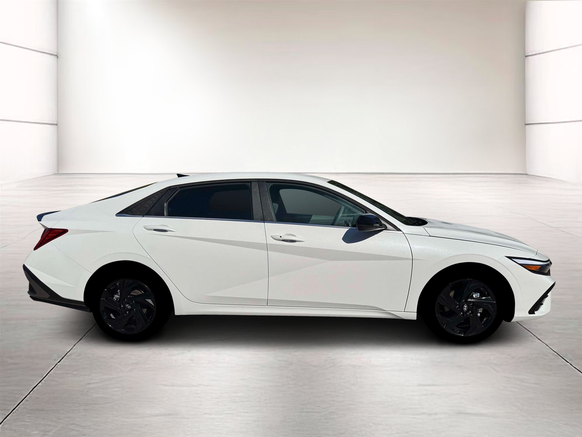 New 2026 Hyundai Elantra SEL Sport FWD image 9