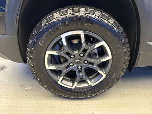 Used 2026 Chevrolet Equinox ACTIV w/ Safety and Technology Package image 8