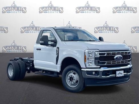 New 2026 Ford F350 XL w/ XL Chrome Package AWD/4WD image 1