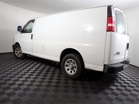 Used 2009 Chevrolet Express 1500 image 6