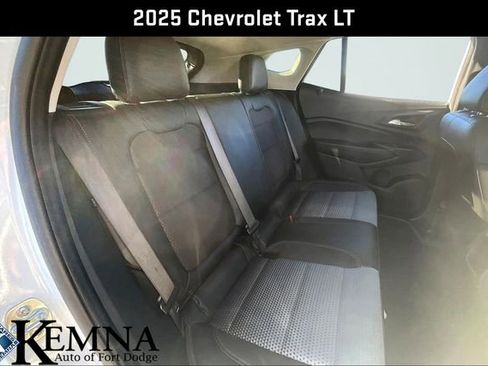Used 2025 Chevrolet Trax LT w/ Driver Confidence Package image 28