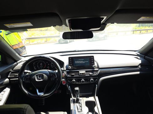 Used 2022 Honda Accord Sport image 14