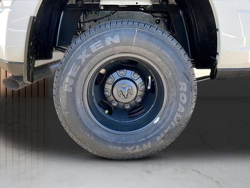 New 2026 RAM 3500 Tradesman AWD/4WD image 35