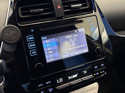 Used 2017 Toyota Prius Two FWD image 17