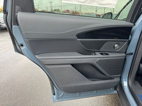 New 2026 Lincoln Nautilus Reserve image 25