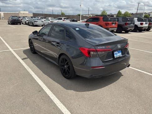 Used 2022 Honda Civic Sport image 3