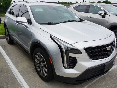 Used 2019 Cadillac XT4 Sport FWD image 3
