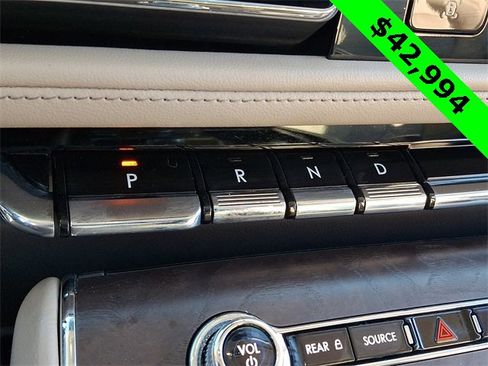 Used 2023 Lincoln Aviator Reserve w/ Equipment Group 201A image 16