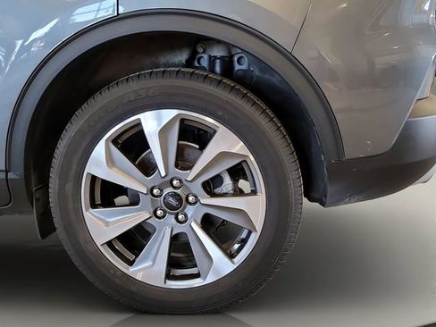 Used 2025 Ford Escape Platinum AWD/4WD image 34