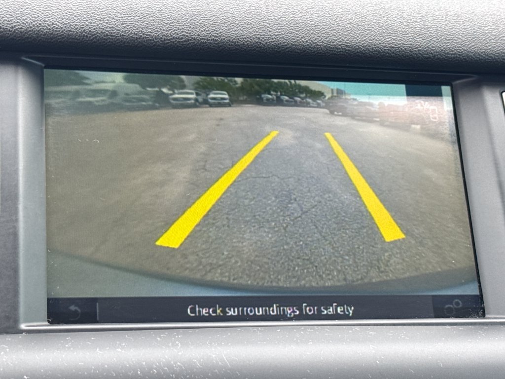 Used 2018 Land Rover Discovery Sport SE AWD/4WD image 19