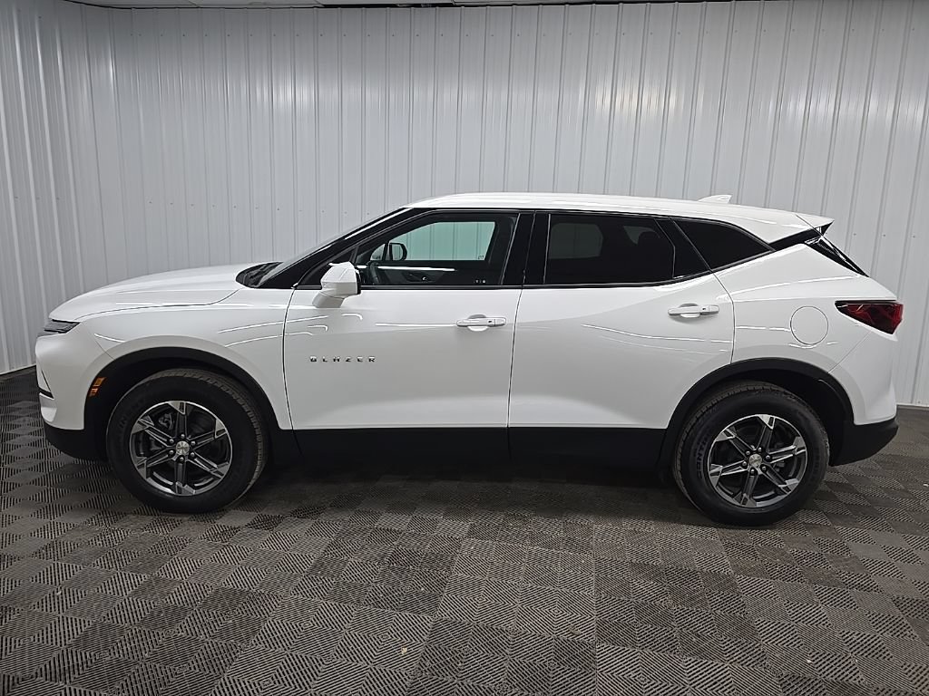 Used 2023 Chevrolet Blazer LT w/ LPO, Cargo Package AWD/4WD image 5