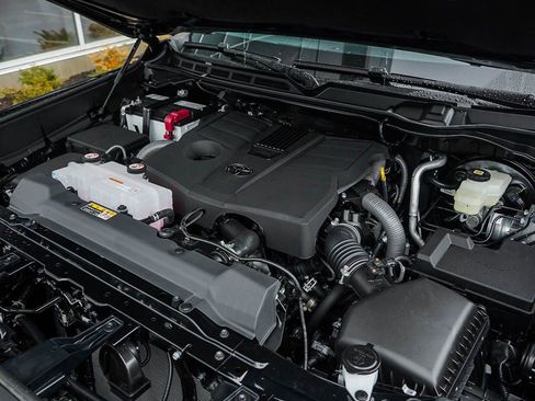 New 2026 Toyota Tundra SR5 image 7