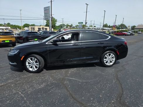 Used 2016 Chrysler 200 Limited FWD image 3