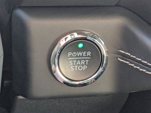 New 2025 Ford F150 Lightning Platinum image 32