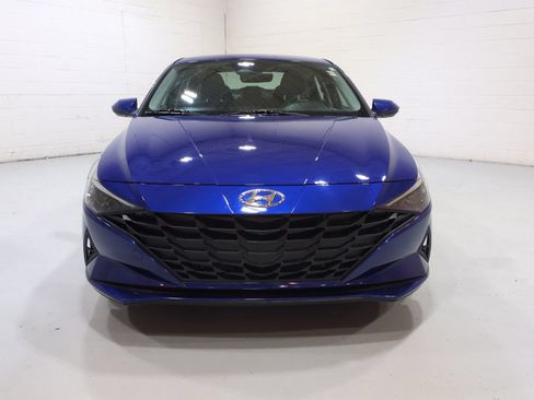 Certified 2023 Hyundai Elantra Blue FWD image 8