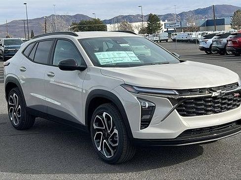 New 2026 Chevrolet Trax RS w/ Driver Confidence Package image 3