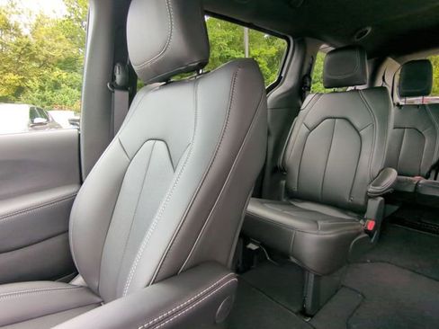 New 2026 Chrysler Voyager LX FWD image 12