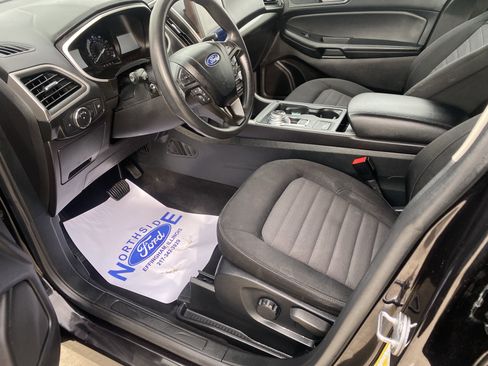 Used 2021 Ford Edge SE image 17