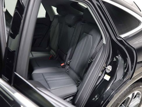 Certified 2025 Audi Q5 Prestige image 34