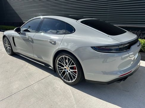 Certified 2023 Porsche Panamera GTS image 3