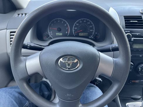Used 2010 Toyota Corolla LE FWD image 22