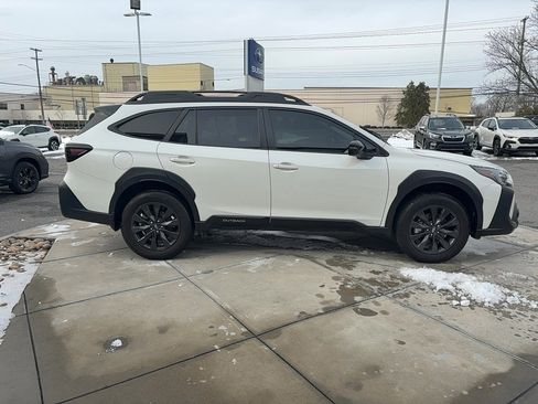 Certified 2025 Subaru Outback Onyx Edition w/ Popular Package #2 image 5