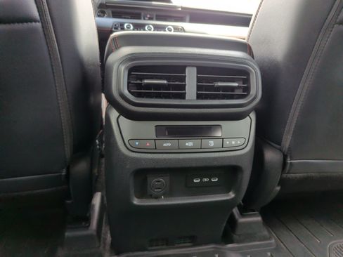 Used 2025 Honda Pilot TrailSport image 36