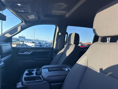 Used 2024 Chevrolet Silverado 1500 LT image 27