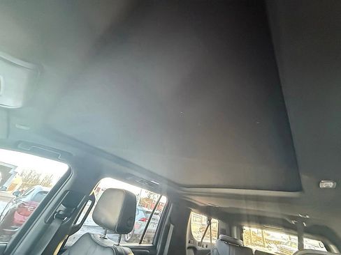 Certified 2023 Chevrolet Suburban RST w/ Luxury Package image 36