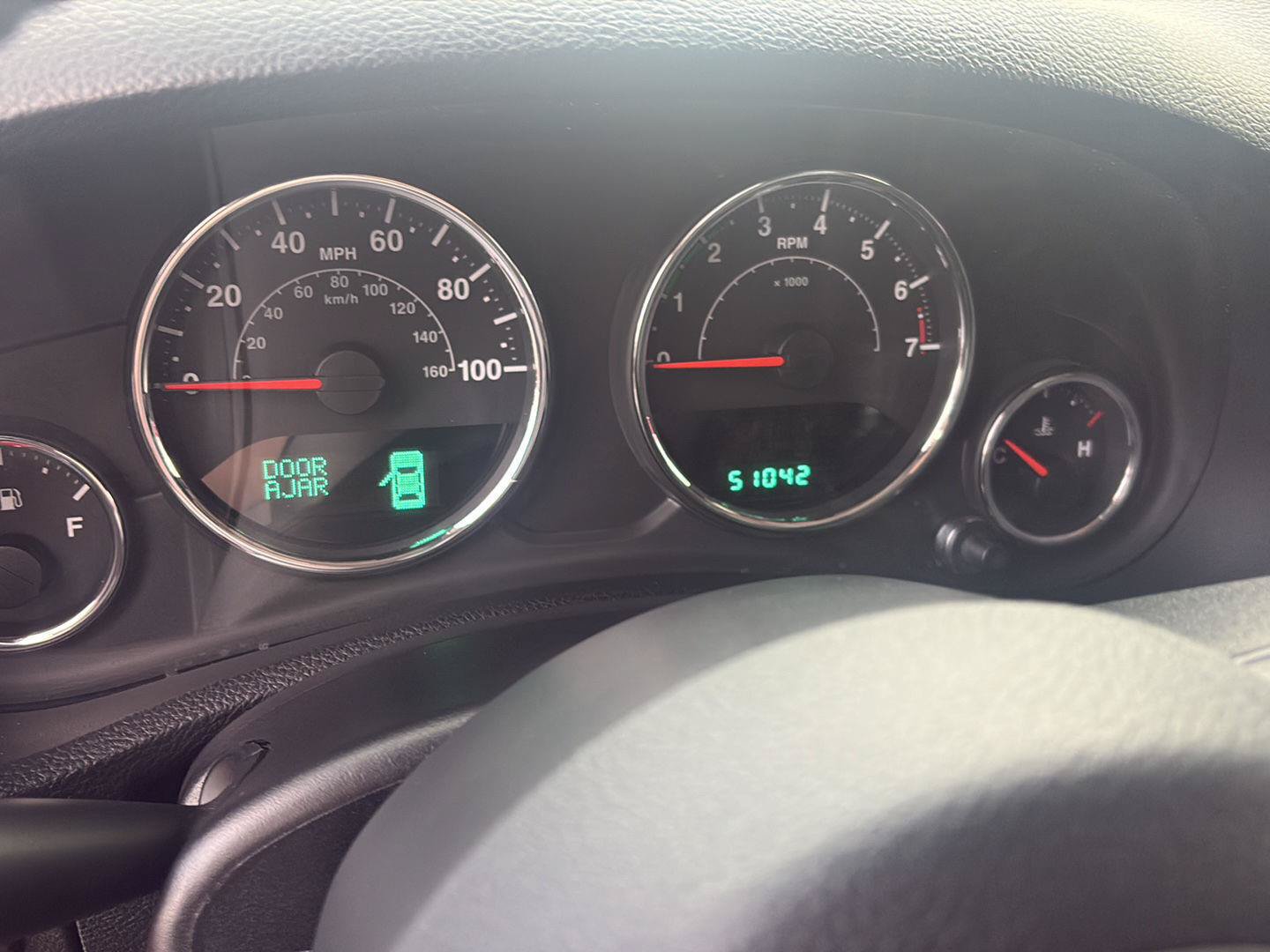 Used 2012 Jeep Wrangler Unlimited Rubicon w/ Connectivity Group AWD/4WD image 10