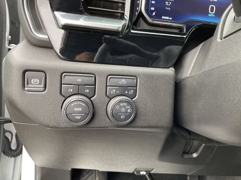 Used 2025 Chevrolet Silverado 2500 LT w/ Convenience Package AWD/4WD image 26