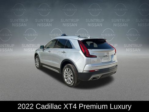 Used 2022 Cadillac XT4 Premium Luxury w/ Safety Alert Package AWD/4WD image 3