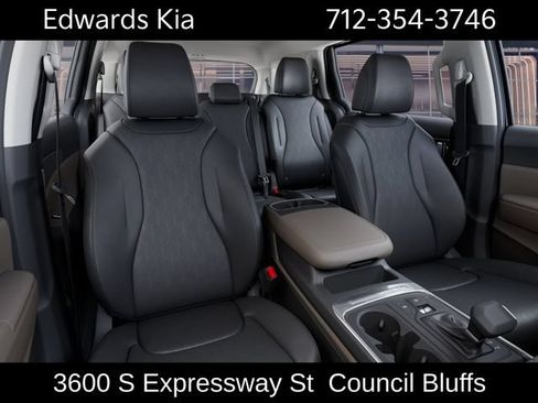 New 2027 Kia Carnival FWD image 17
