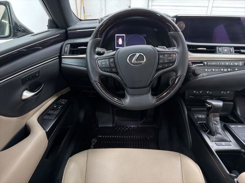 Used 2020 Lexus ES 350 w/ Premium Package image 23
