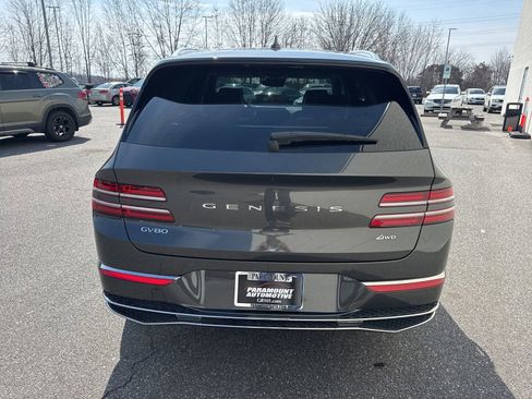 Used 2025 Genesis GV80 2.5T Prestige image 6