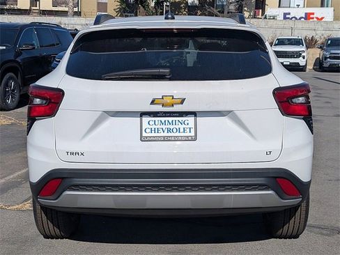 New 2026 Chevrolet Trax LT image 9