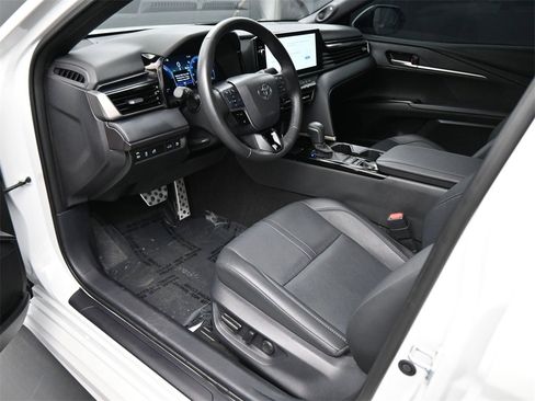 Used 2025 Toyota Camry XSE image 2