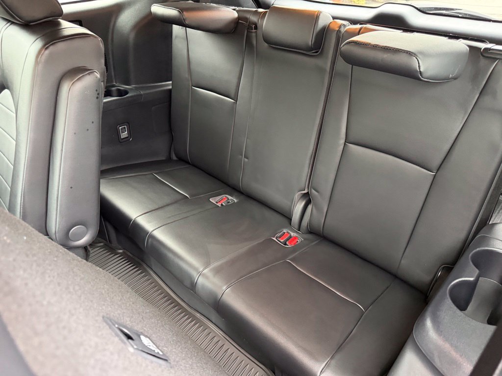 Used 2023 Toyota Highlander XLE AWD/4WD image 18