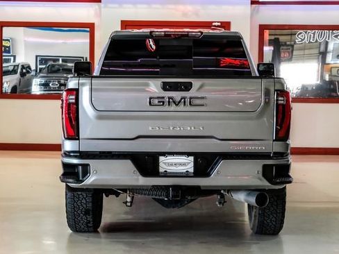Used 2025 GMC Sierra 2500 Denali Ultimate AWD/4WD image 12