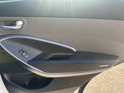 Used 2017 Hyundai Santa Fe Sport image 13