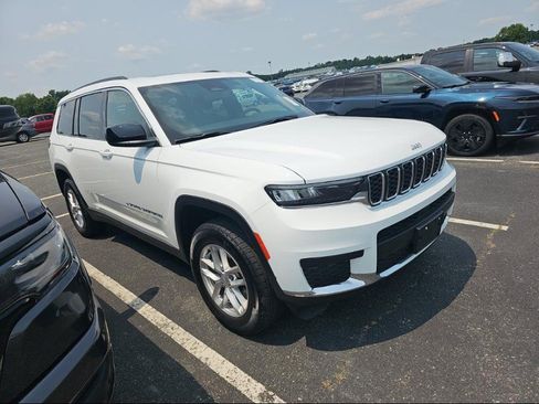Used 2024 Jeep Grand Cherokee L Laredo w/ Trailer Tow Package AWD/4WD image 2