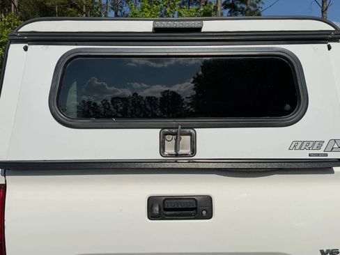 Used 2020 Toyota Tacoma SR5 RWD image 14