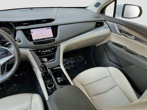 Used 2024 Cadillac XT5 Premium Luxury w/ LPO, Floor Liner Package AWD/4WD image 25