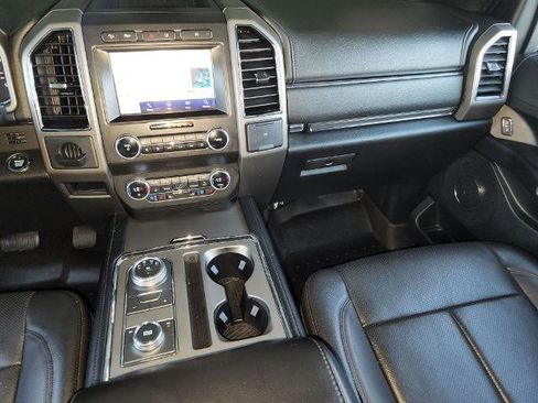 Used 2021 Ford Expedition Max XLT image 18