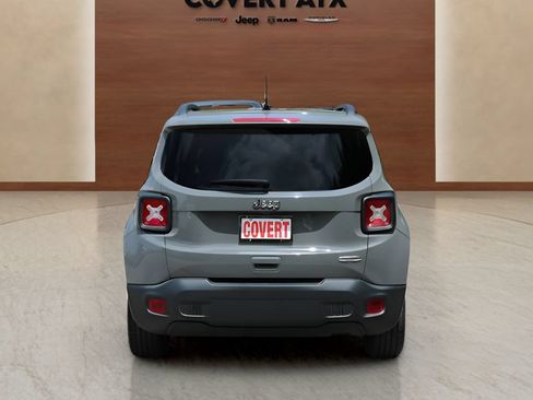 Used 2021 Jeep Renegade Latitude FWD image 4