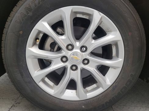 Used 2018 Chevrolet Equinox LT FWD image 31