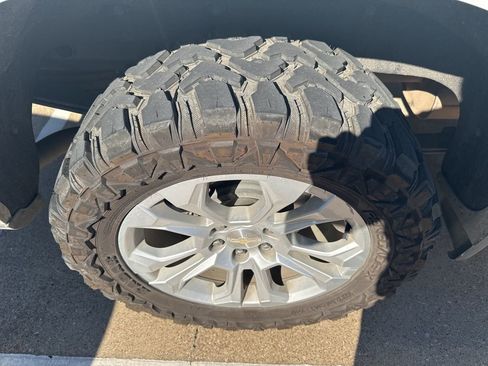 Used 2022 Chevrolet Silverado 1500 LTZ image 5