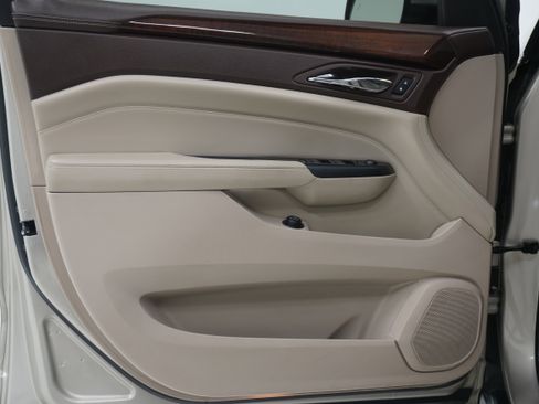 Used 2015 Cadillac SRX Luxury w/ Driver Awareness Package image 12