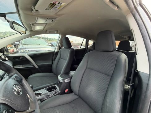 Used 2016 Toyota RAV4 LE FWD image 19